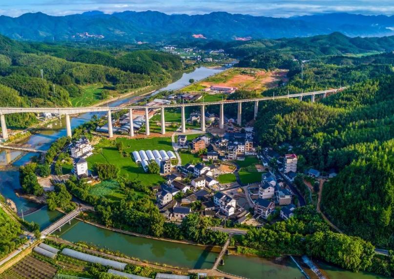 旅游特色小鎮(zhèn)規(guī)劃建設(shè)重在哪些方面